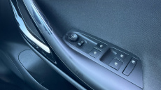 Vauxhall Astra 1.4i 16V SRi 5dr Petrol Hatchback